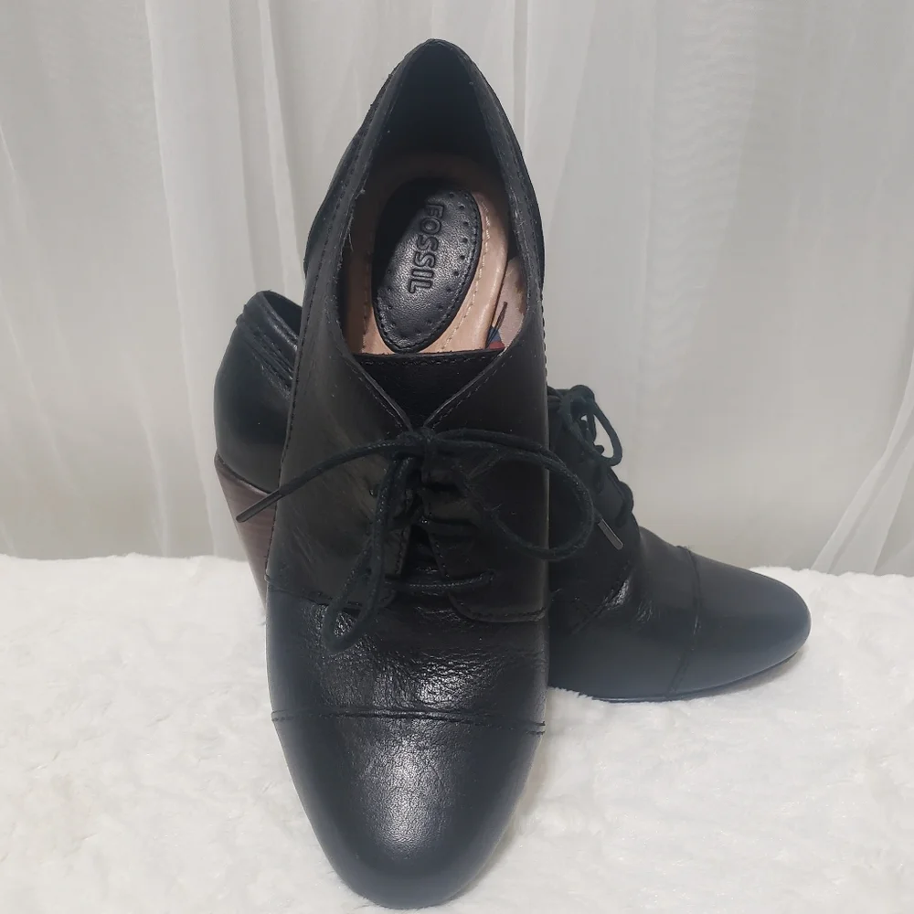 Fossil Black Leather Heeled Booties Sz 8 - Picture 5 of 16